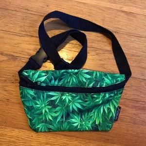 Plant print fanny pack
